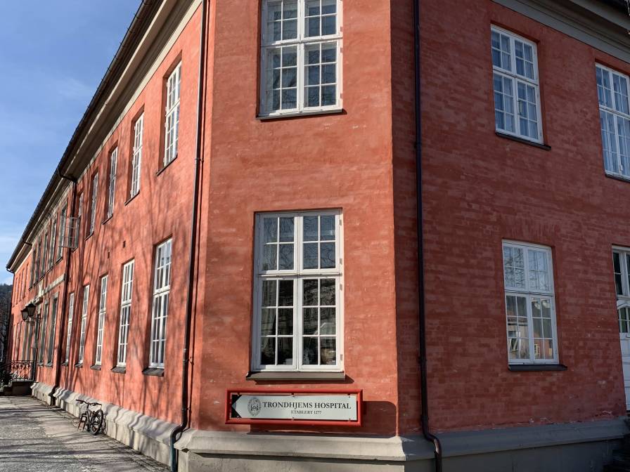 90C96F00-4B6C-4ADA-8F1C-64CA0525E1B6